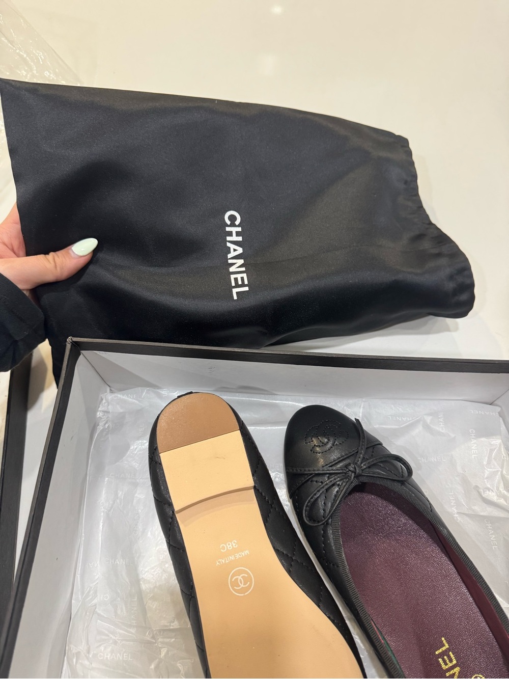 CHANEL Black Quilted Leather Ballet Flats with Burgundy Insole - Picture 3 of 8